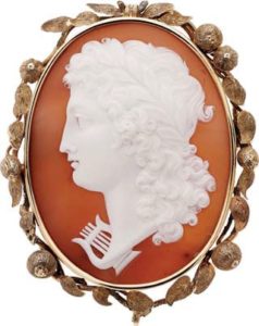 Mid Victorian shell cameo gold pendant brooch